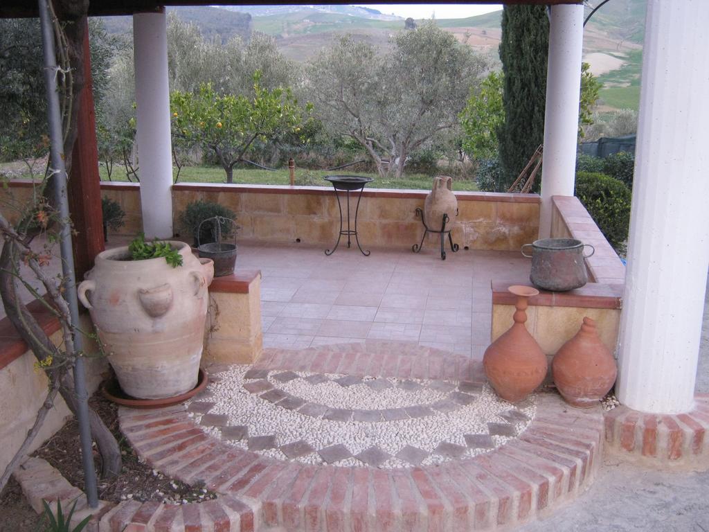 B&B La Casa Dell'Artista Assoro Екстер'єр фото